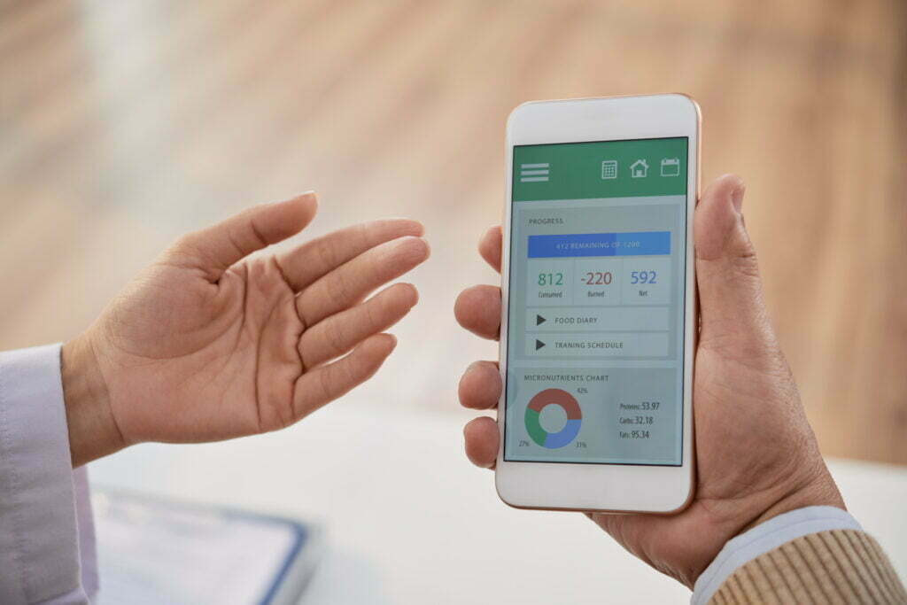 teaching patient to use health monitoring app