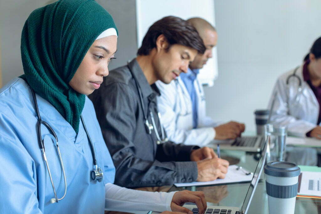 doctors using remote patient monitoring program