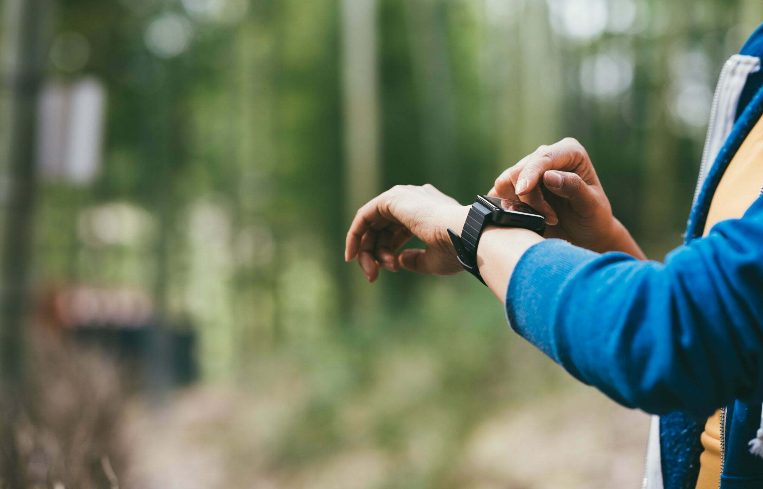 a person experiencing the benefits of health wearable technology