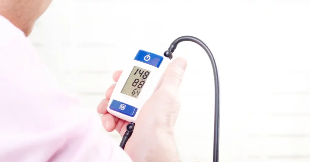 reading measurement results from ambulatory blood pressure monitor