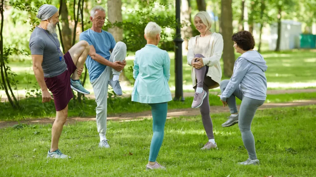 people doing diabetes exercise to lower blood sugar levels